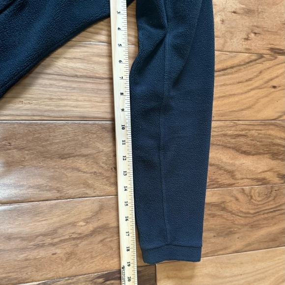 Women’s North Face Fleece Jacket - Picture 7 of 9